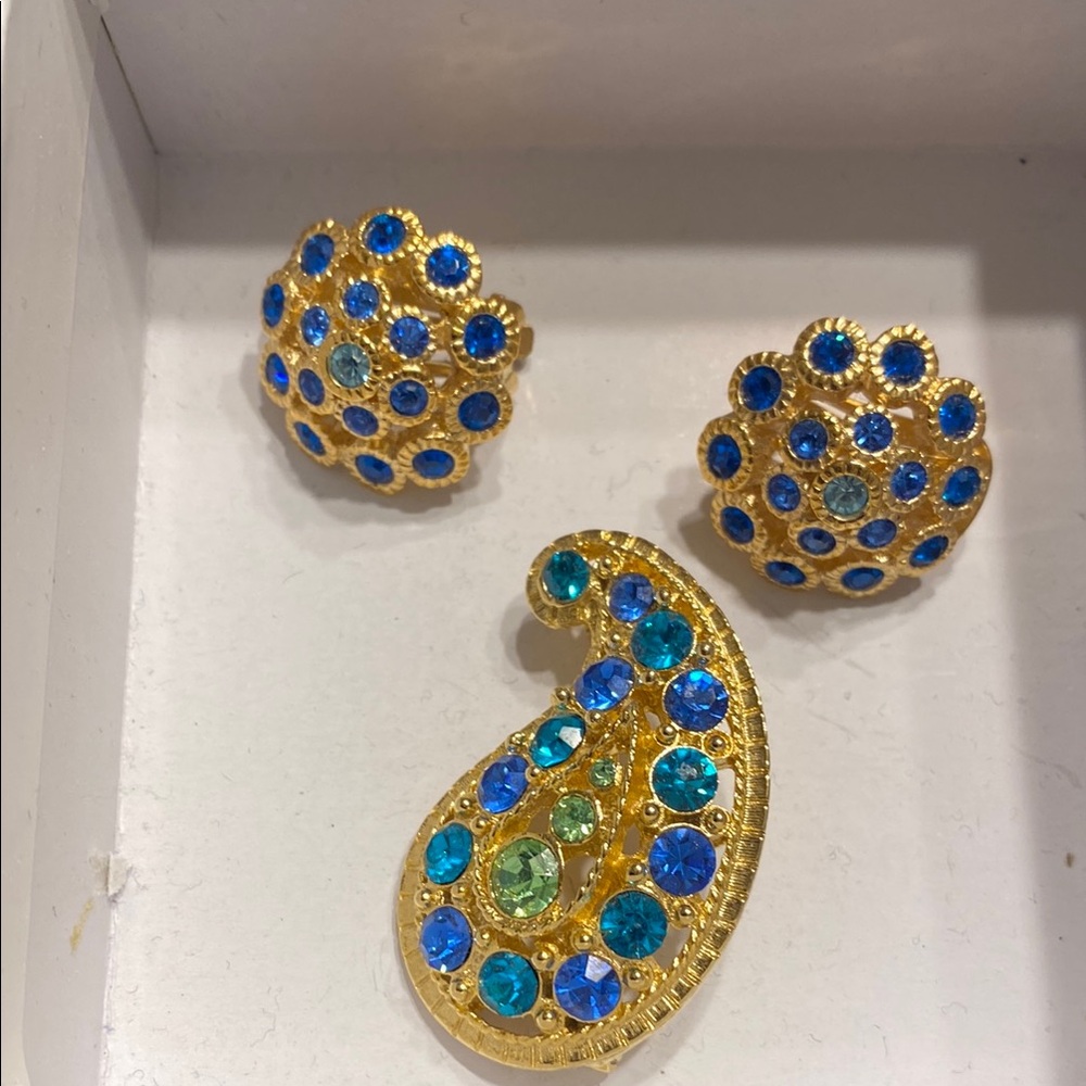 Elegant Gold and Blue Paisley Jewelry Set